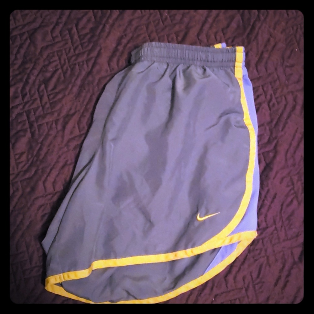 Running shorts